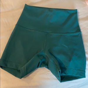 Lululemon Wunder Under train High Rise bike shorts